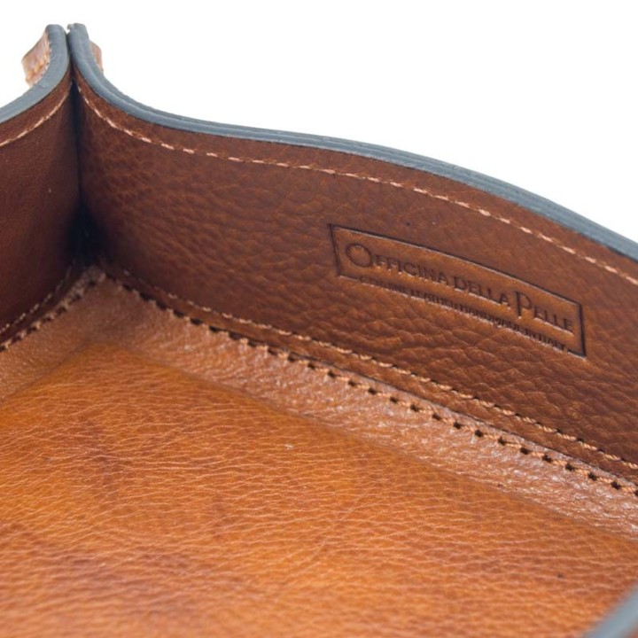 Plateau de valet en cuir sur Officina della Pelle