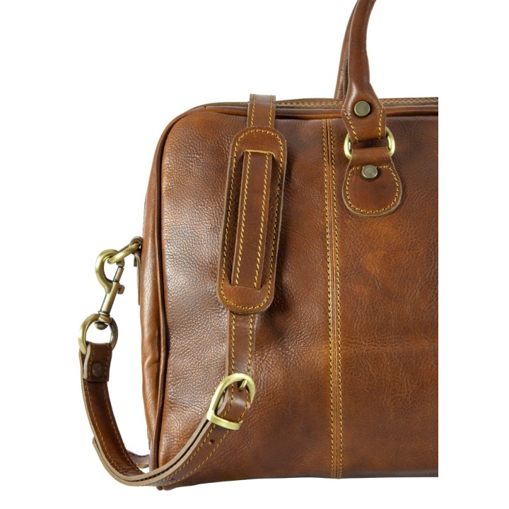 Officina della Pelleに本革ダッフルバッグ