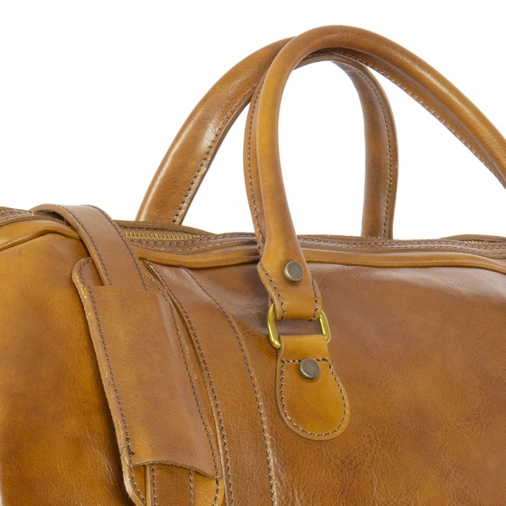 Officina della Pelleに本革ダッフルバッグ