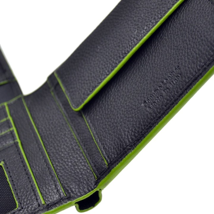 Portafoglio in pelle 6201-N nero con dettaglio verde