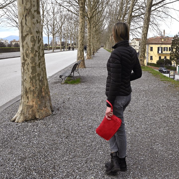 Handgefertigte Ledertasche aus Córdoba. Hergestellt in Italien. Online-Verkauf