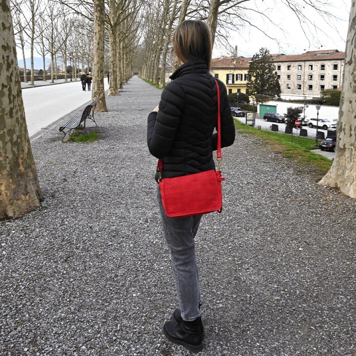 Handcrafted Cordoba leather bag. Made in Italy. Online shop