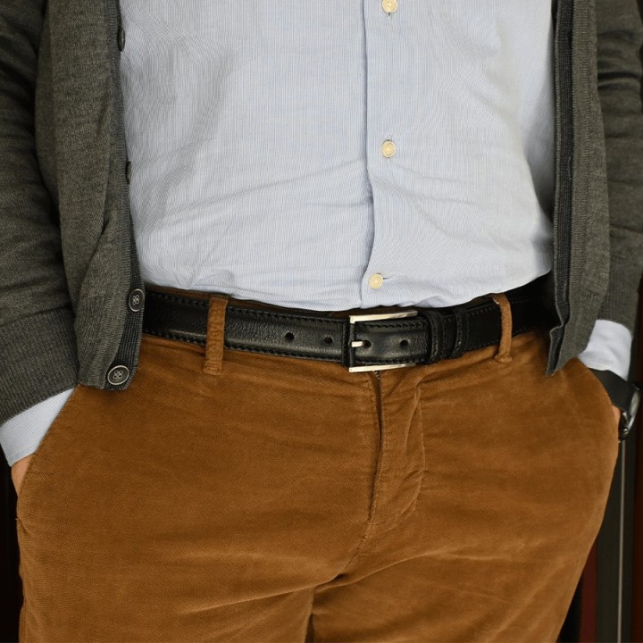 Ceinture en cuir de vachette au tannage végétal. Fait main. Fabriqué en Italie