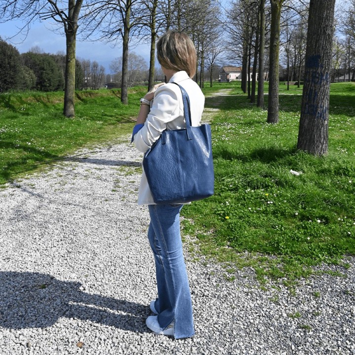 Borsa in pelle conciata al vegetale. Fatto a mano Made in Italy