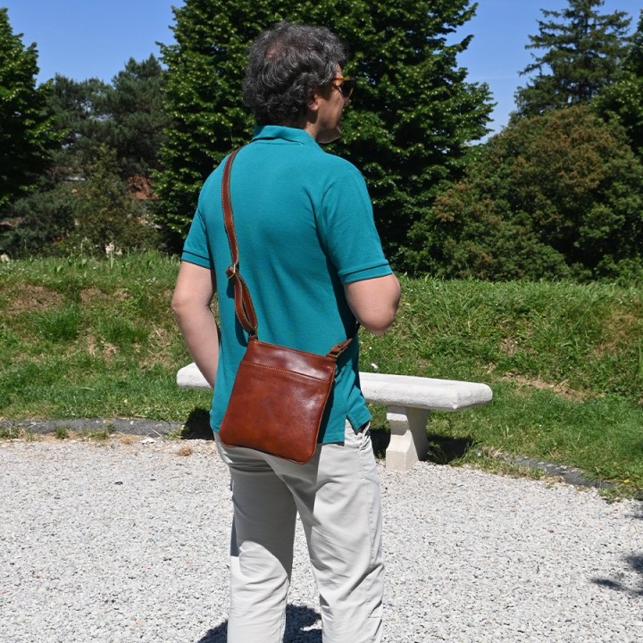 Borsello in pelle Berna. Artigianale. Made in Italy. Vendita online
