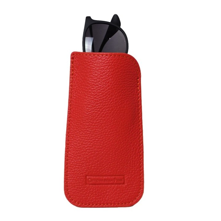Slim eyeglass case in cowhide leather. Hand made. Made in Italy. Shop online